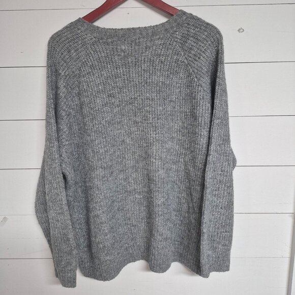 Old Navy Womens Gray Knit Sweater XL Soft Blend Recycled Materials Crewneck Long - Picture 4 of 5